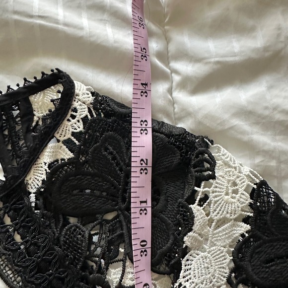 Alexis Sheena Black & White Floral Guipure Lace Tiered Mini Dress M - Picture 10 of 14